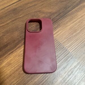 Elegant Burgundy Maroon Phone Case iPhone 14 Pro